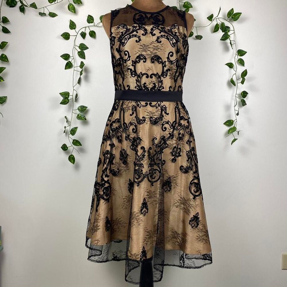 Gilly-hicks Women's Black and Tan Dress